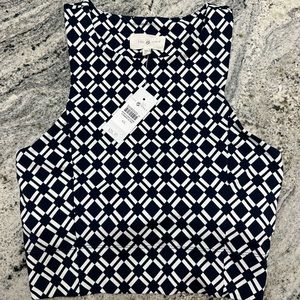 NWT Lou & Grey sports bra size XS. Navy & white